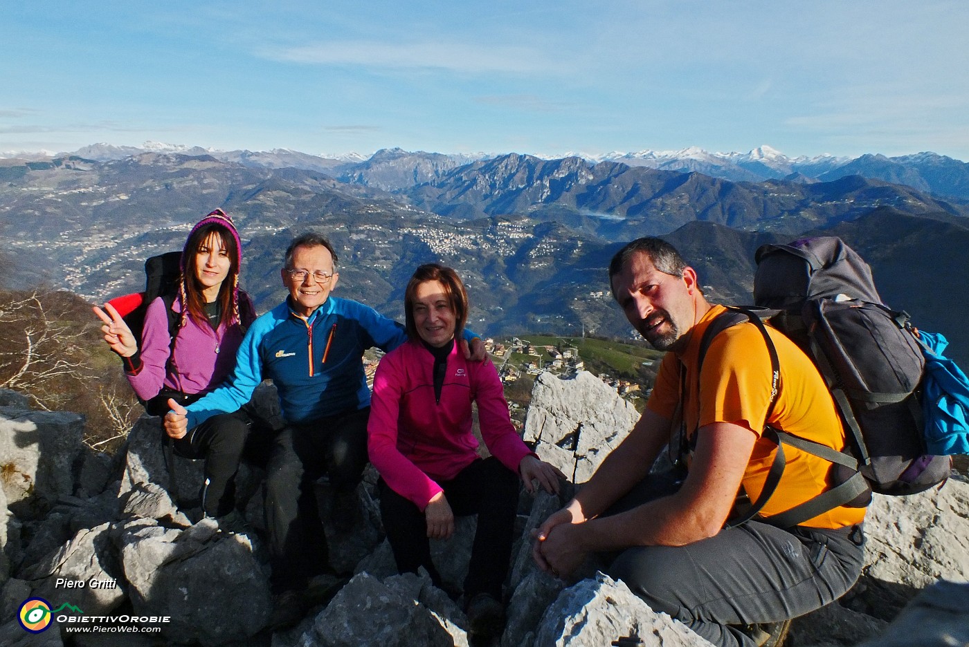 02 Bella vista verso Prealpi e Alpi Orobie.JPG